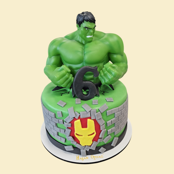 Hulk und Iron Man Geburtstagstorte mit Spardose