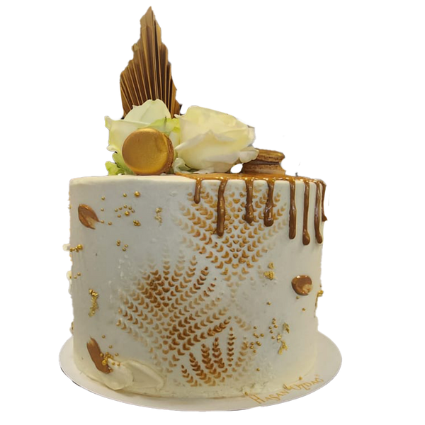 Drip-Cake mit goldener Airbrush-Verzierung