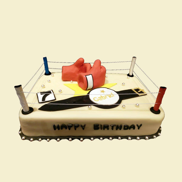 Boxring Torte mit Box Handschuhen