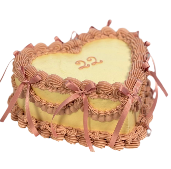 Herztorte in Flieder mit Wunschtext