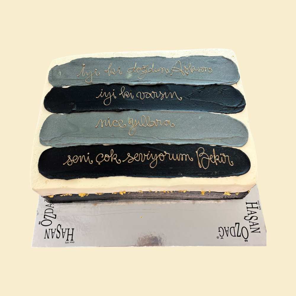 Love Letter Torte – Personalisierte Botschaftentorte in Schwarz-Gold