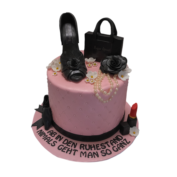 Rosa Luxus-Torte mit Schuhen, Perlenkette, Lippenstifte, Blumen und Tasche