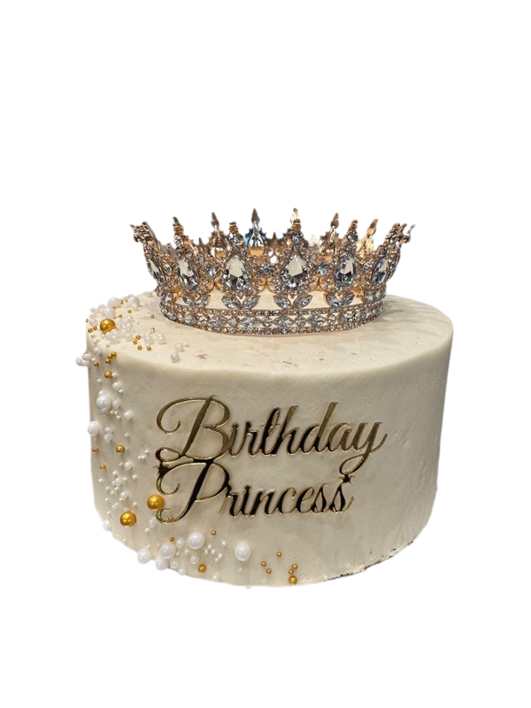 Torte mit Krone und personalisierten Namen