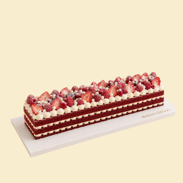 Red Velvet Beeren Torte rechteckig