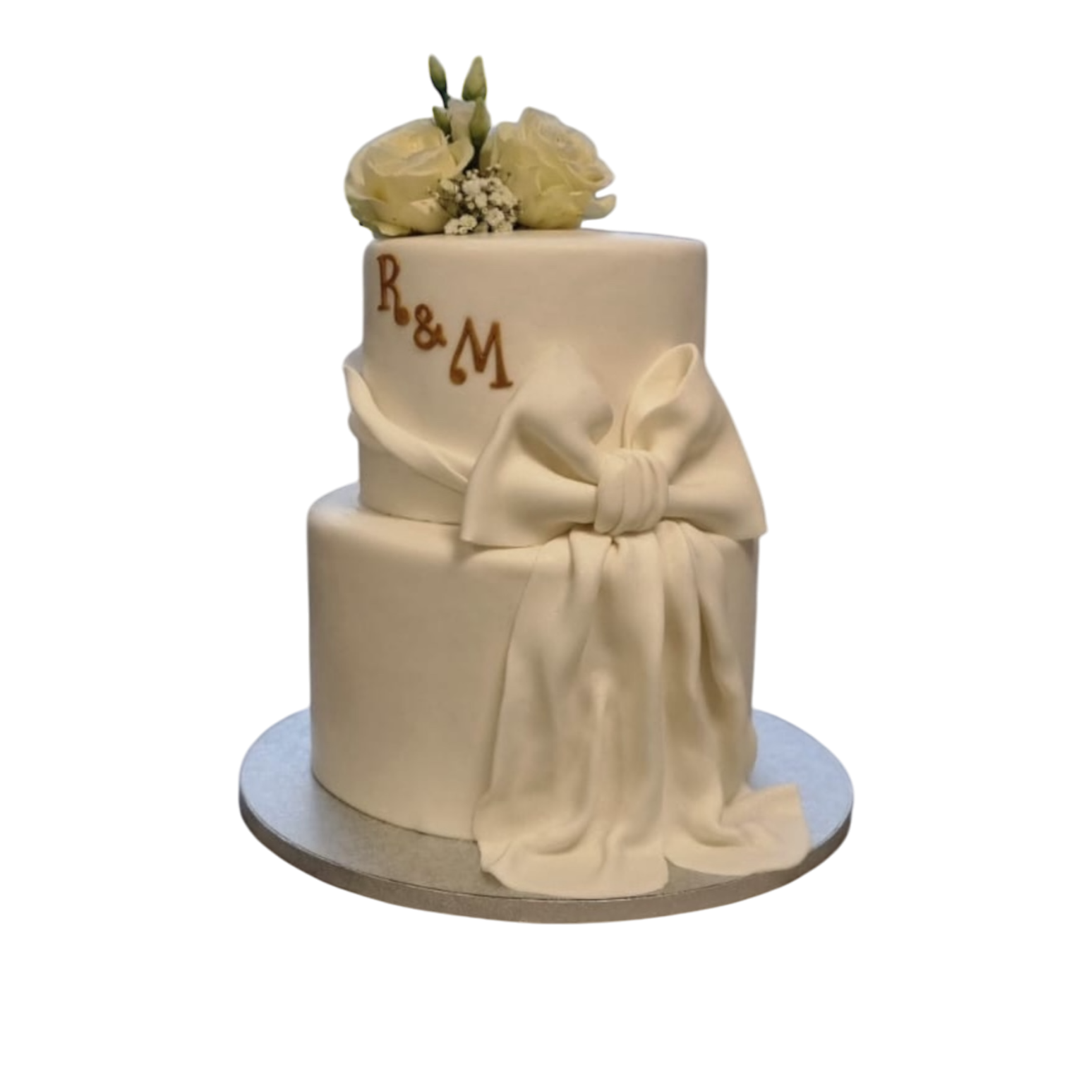 2 Etagen Torte mit großer weißer Schleife und weißen Rosen personalisiert