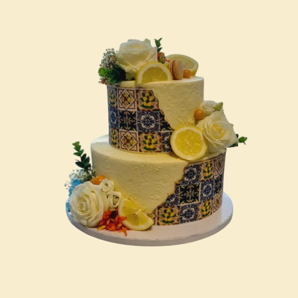 Mediterrane Zitronen-Hochzeitstorte