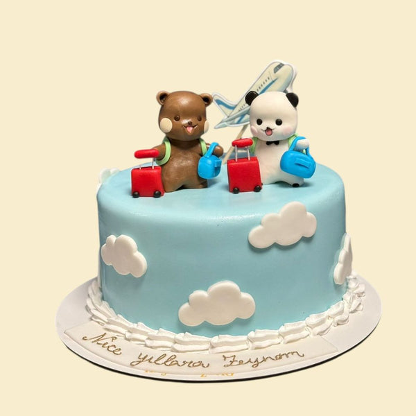 Reisetorte mit Bärchen & Panda – Himmel & Wolken Design
