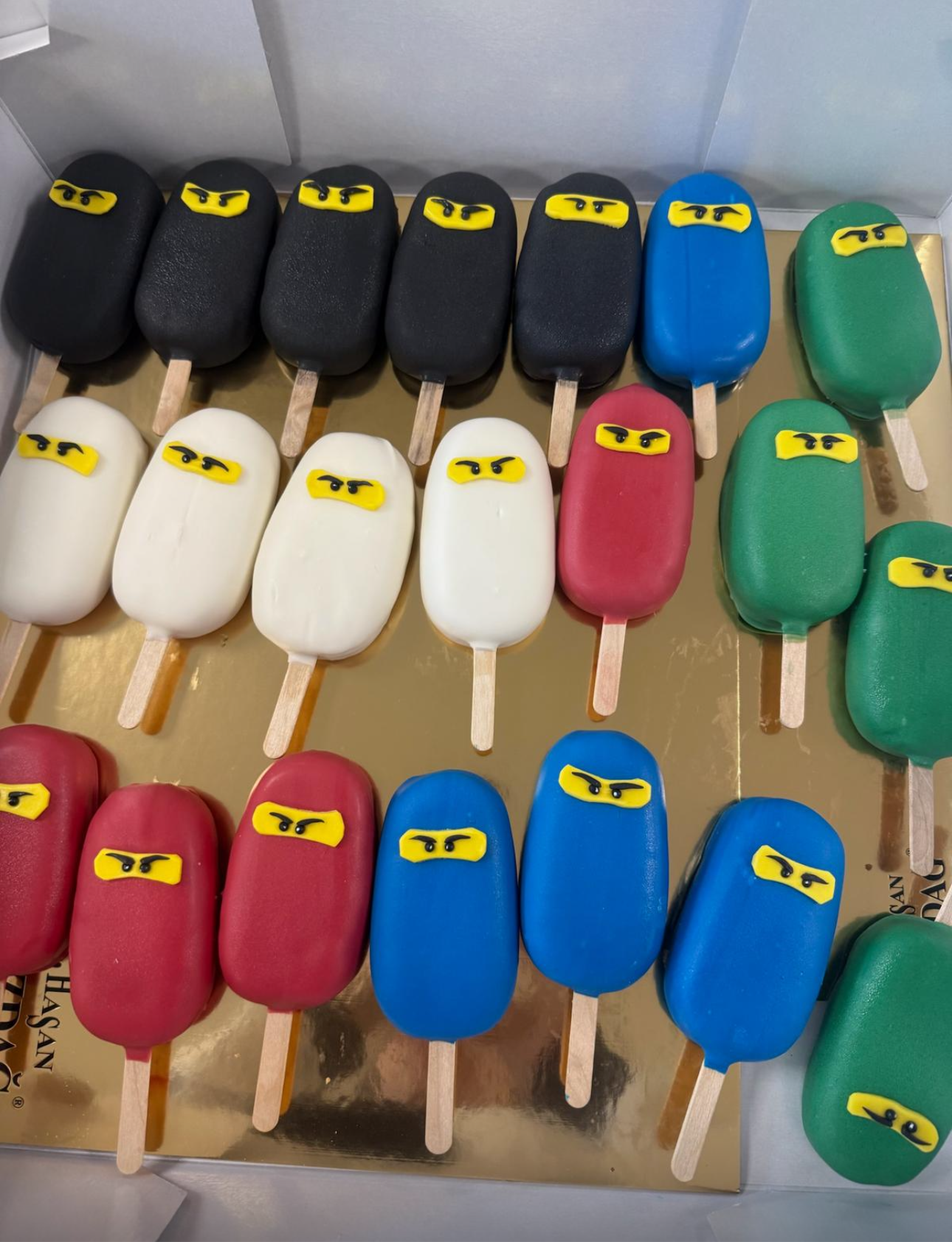 Ninjago Kuchen am Stiel  (ab 10 Stk.)