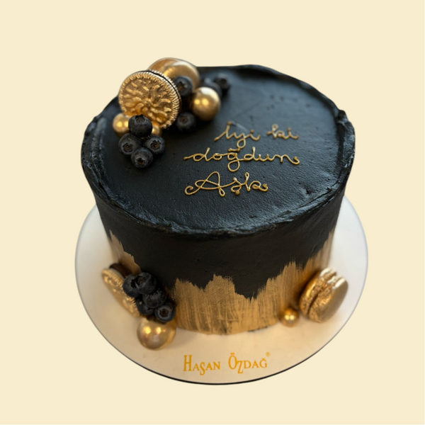 Elegance Noire– Exklusive Designertorte mit goldenen Highlights