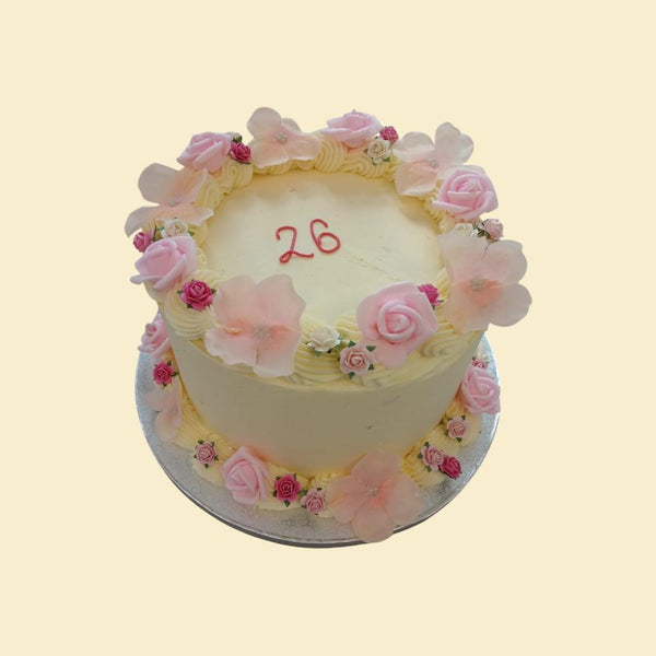 Birthday Cake „Blütenpracht“ – Geburtstagstorte mit rosa Rosen und zarten Blüten