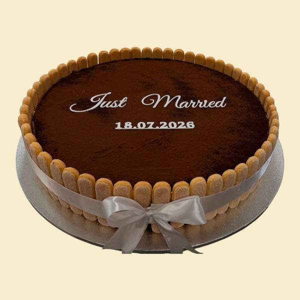 Just Married Tiramisu Torte mit Löffelbiskuits