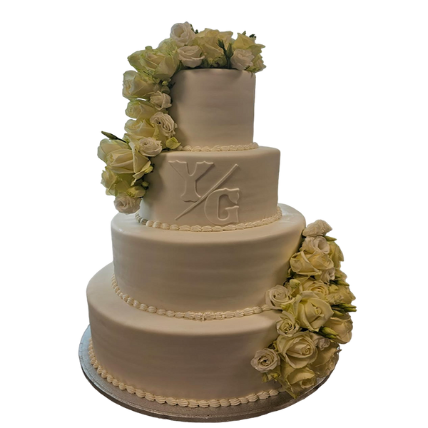 Hochzeitstorte weiss mit Blumenranke Hochzeitstorte weiss mit Blumenranke