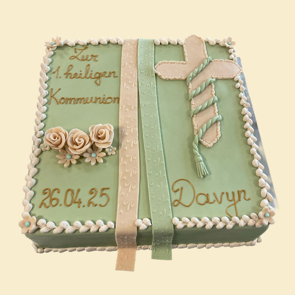 Kommunionstorte in Mint und Creme Farbe
