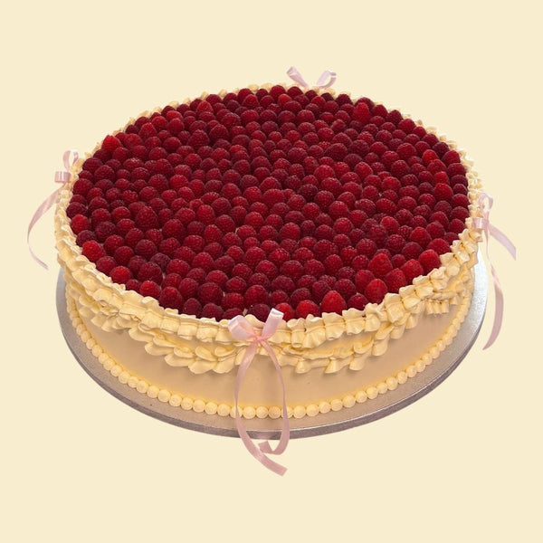 Himbeer Traum Torte – Buttercremetorte mit frischen Beeren