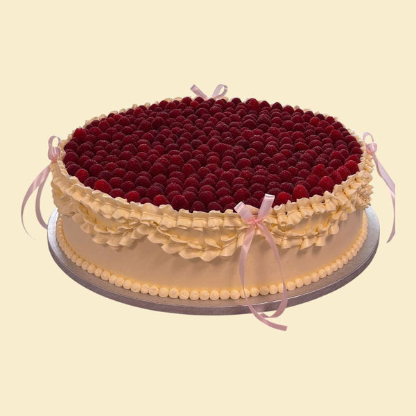 Himbeer Traum Torte – Buttercremetorte mit frischen Beeren