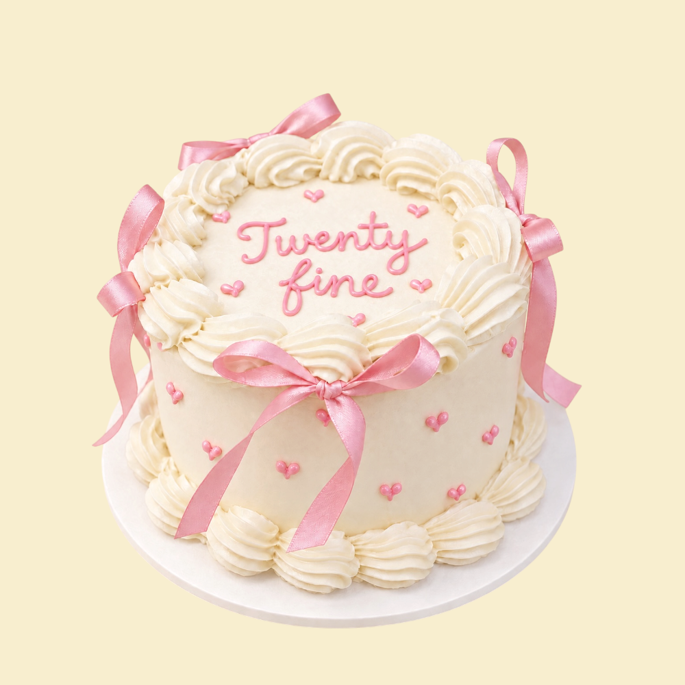 Bento Twenty Fine – Schleifentorte in Creme & Rosa
