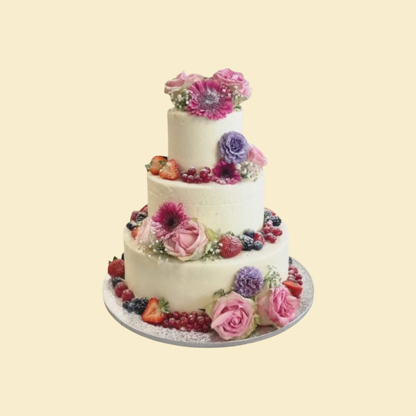 Blüten & Beeren – Sommerliche Hochzeitstorte