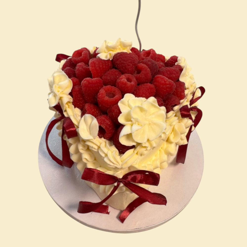 Raspberry Bow Cake – Himbeer-Torte