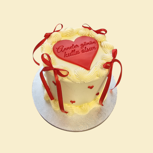 Mini Muttertagstorte mit Roten Schleifen & Herzen( Buttercreme)