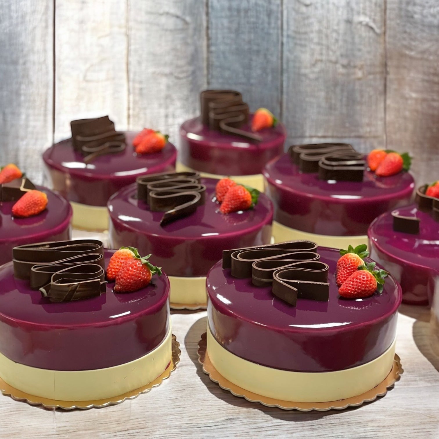 himbeere Torte mit Himbeere Glasur