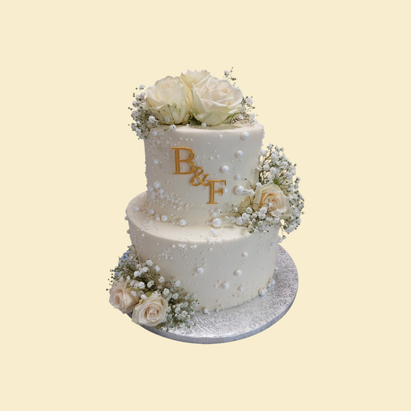 Mediterrane Hochzeitstorte mit Beeren & Blüten – 2-stöckig