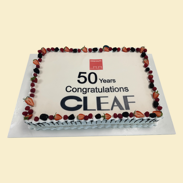 Firmentorte „50 Jahre CLEAF“ – Jubiläumstorte mit Fondantdruck & Früchten
