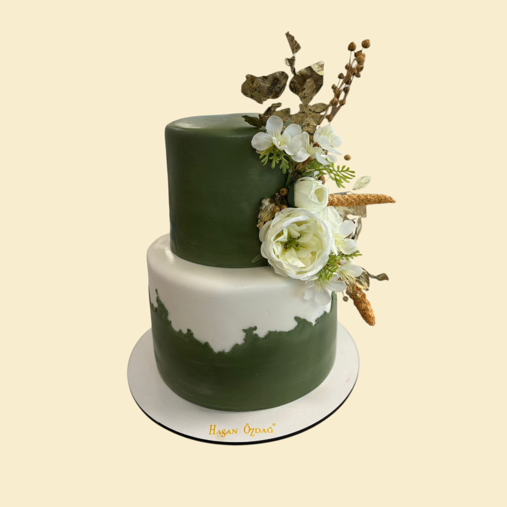 Boho Green Hochzeitstorte – 2-stöckig mit Naturdeko