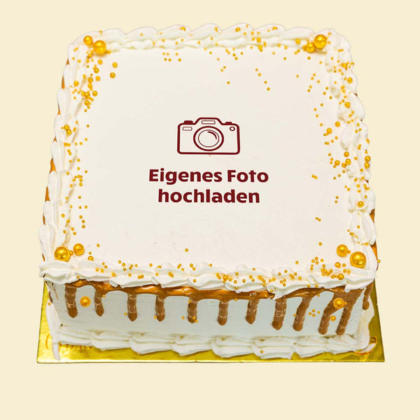 Quadratische Foto-Torte in Weiß mit Türkischer Sahne, Gold-Deko & Drip – Individuell gestaltbar