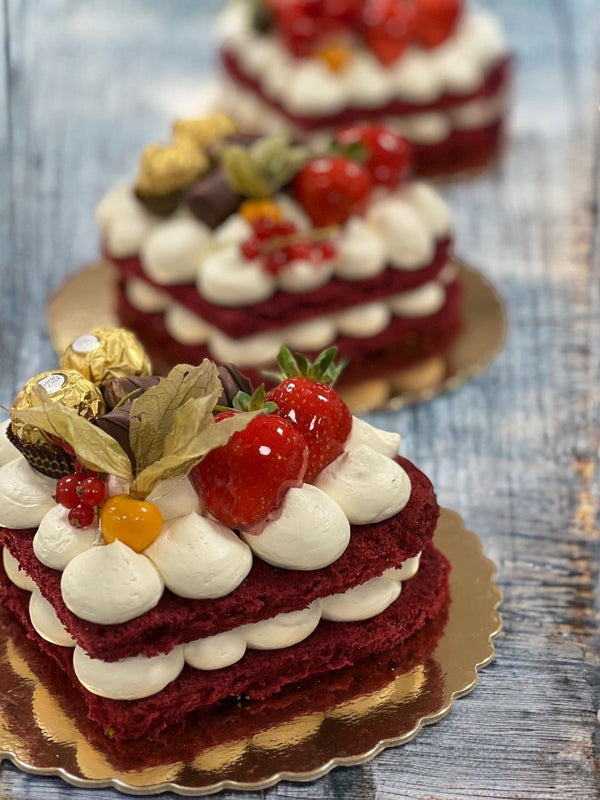 Red Velvet Torte mit vanille Prenses Creme
