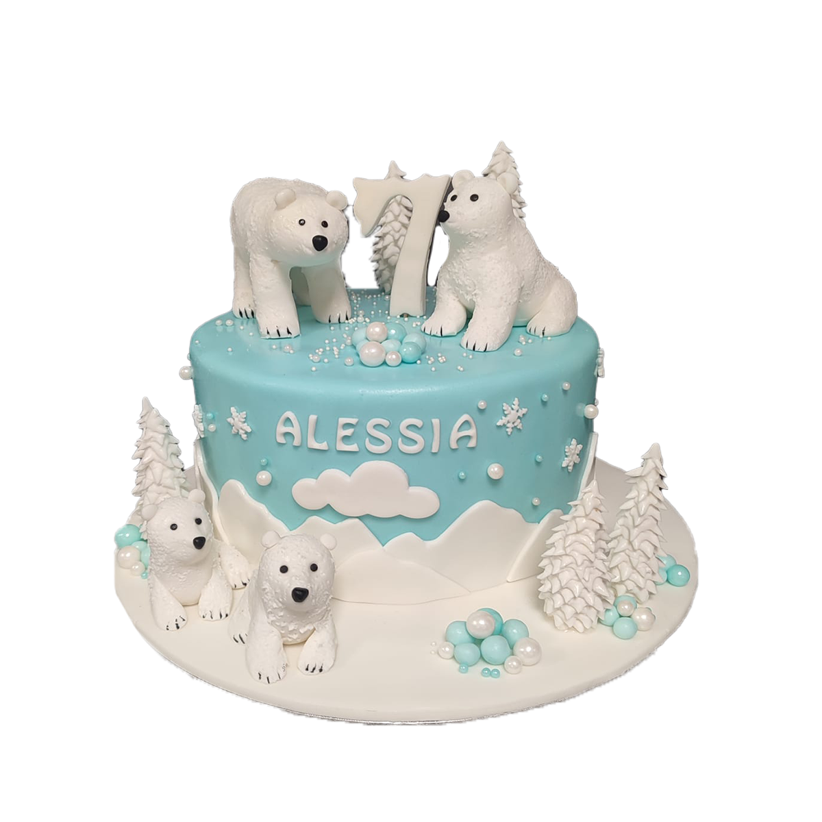Blaue Eisbären Torte mit verschneiten Tannen, Wolken, Perlen und Schneeflocken