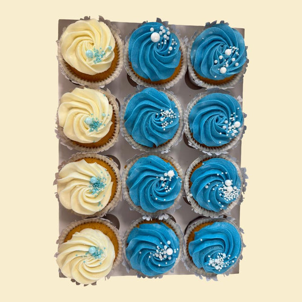 Muffins mit Cremehaube und Perlen