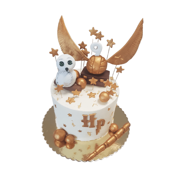 Harry Pottertorte mit der weißen Eule Hedwig, Goldenen Schnatz und Zauberstab