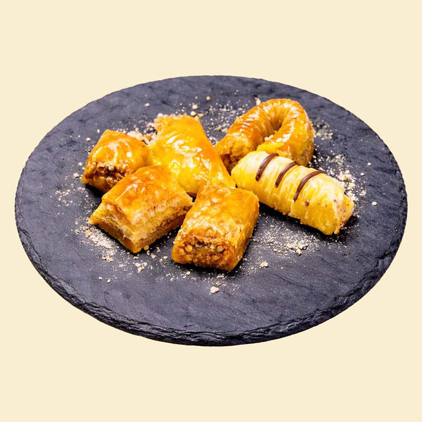 Orientalische Baklava Mischung aus Walnuss, Creme & Kokos in Köln