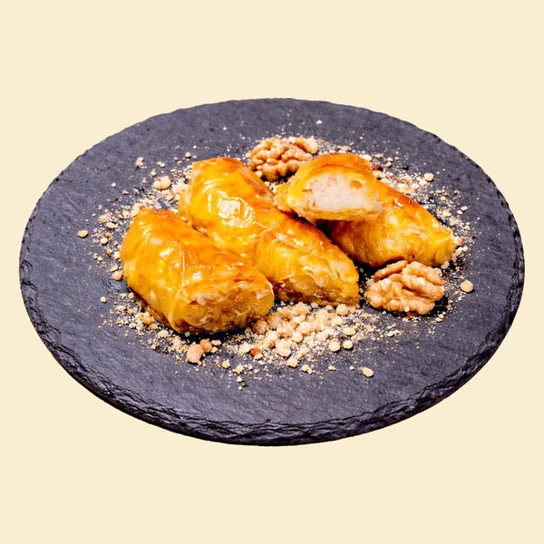 Söbiyet mit Creme aus Köln