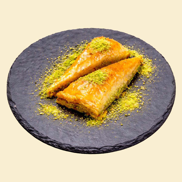 Havuç Dilimli Baklava mit Antep-Pistazien aus Köln