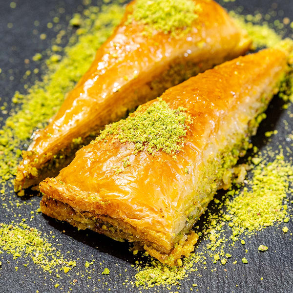 Havuç Dilimli Baklava mit Antep-Pistazien aus Köln