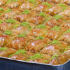 Antep Fıstıklı Dürüm Baklava – bol fıstıklı, el yapımı, geleneksel tatlı.