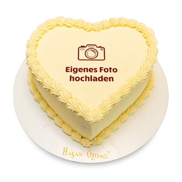 Herzform Foto-Torte mit Buttercreme – Dein Bild auf köstlichem Fondant