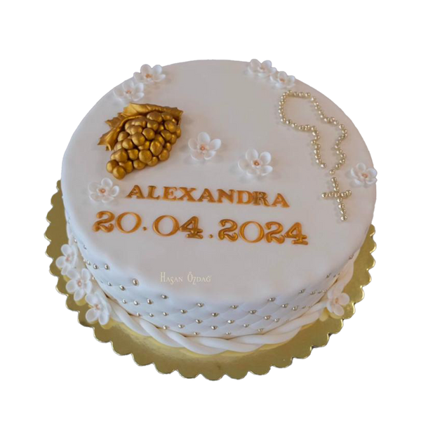 runde Tauftorte in Kissenoptik mit Blüten, goldenen Trauben und goldenen Rosenkranz
